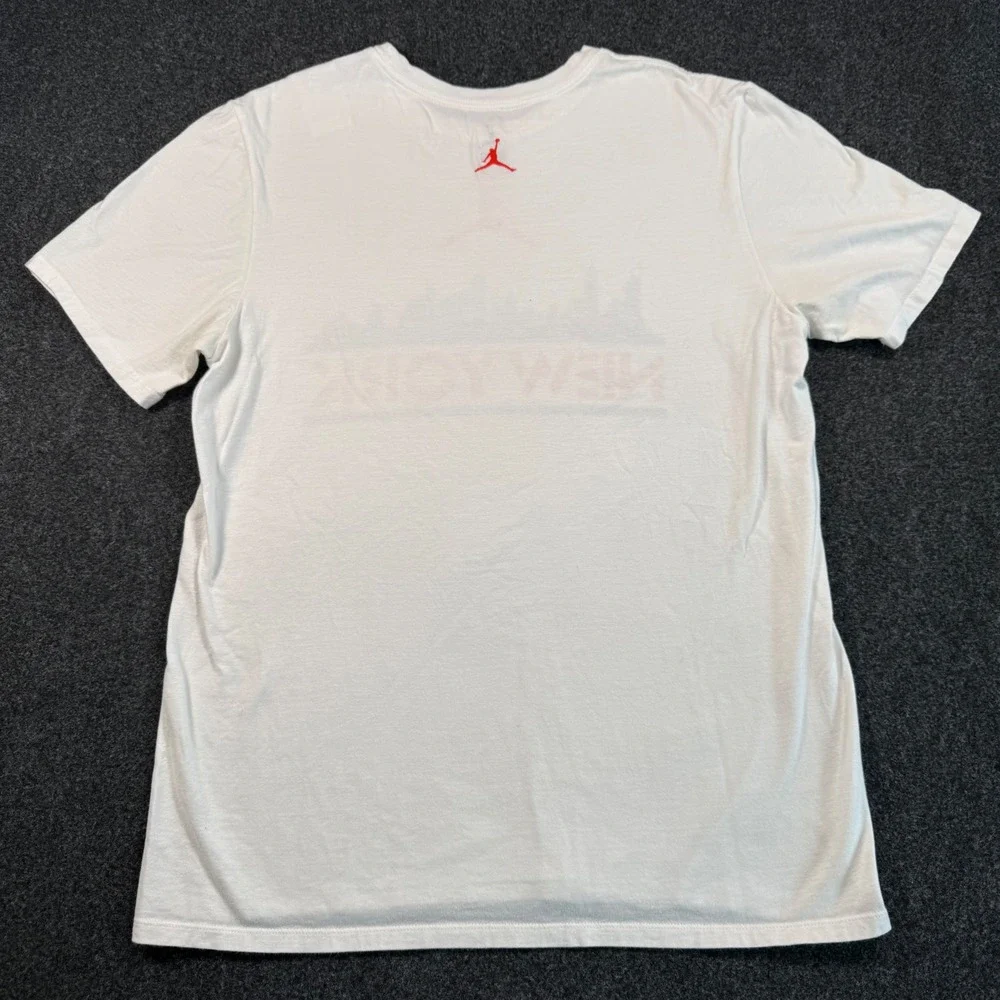 Jordan Mens New York City Skyline Jumpman Graphic T-Shirt White Large L